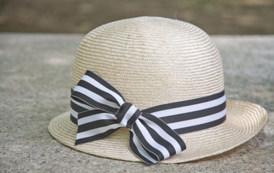 Straw hat - natural braided straw hat with wide band