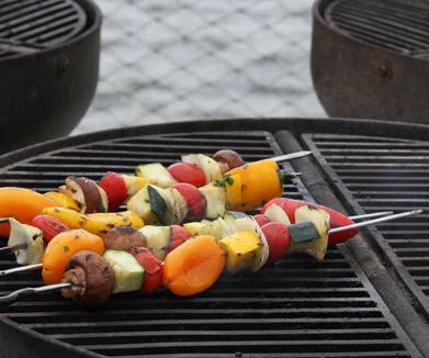 How to use that grody public grill without fear of poisoning your picnic •  Offbeat Home & Life