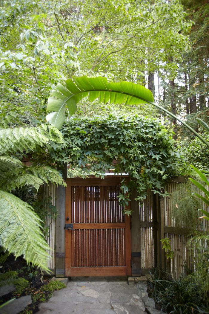 5 Favorites Modern Wooden Garden Gates Gardenista
