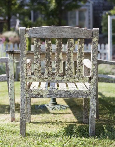 Hardscaping 101: How to Care for Metal Patio Furniture - Gardenista