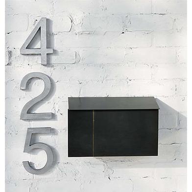 10 Easy Pieces: Modernist Metal House Numbers - Gardenista