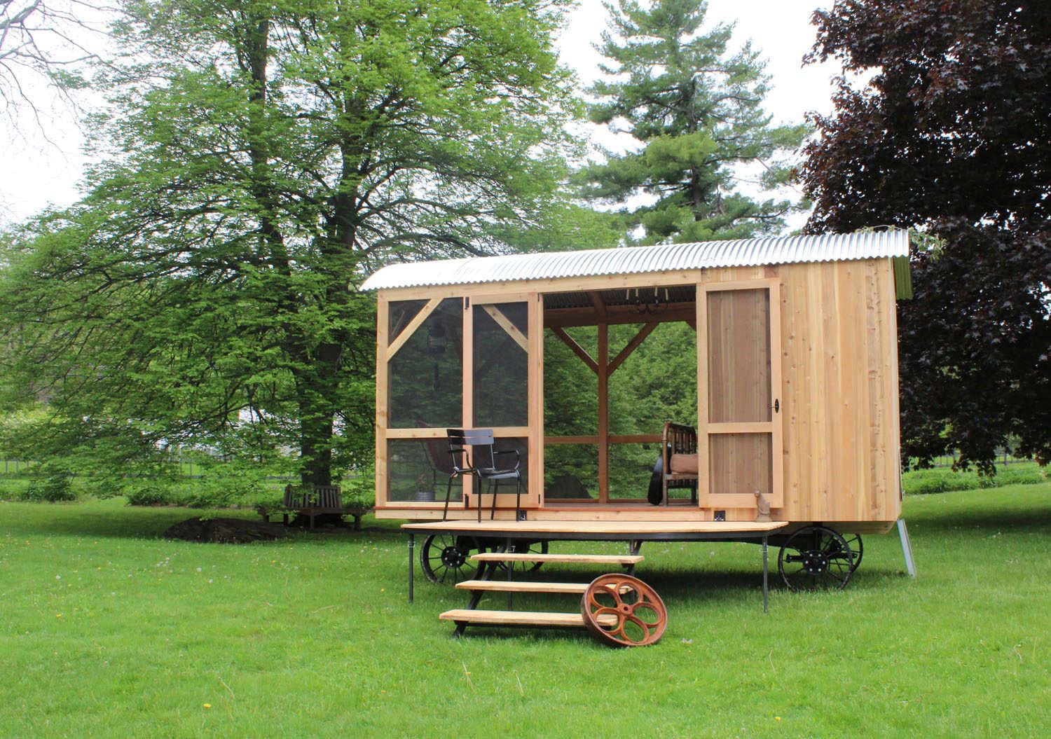 Outbuilding of the Week: A Shepherd's Hut for Long Summers - Gardenista