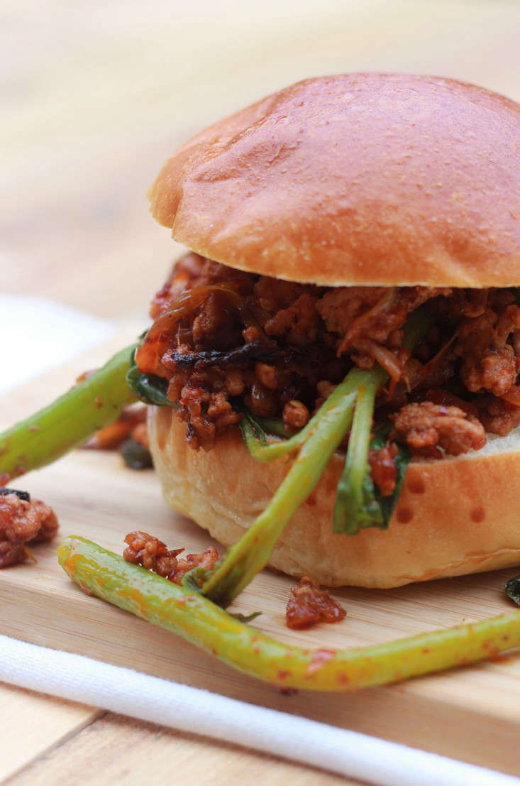 Weeds You Can Eat: Pokeweed Sloppy Joes - Gardenista