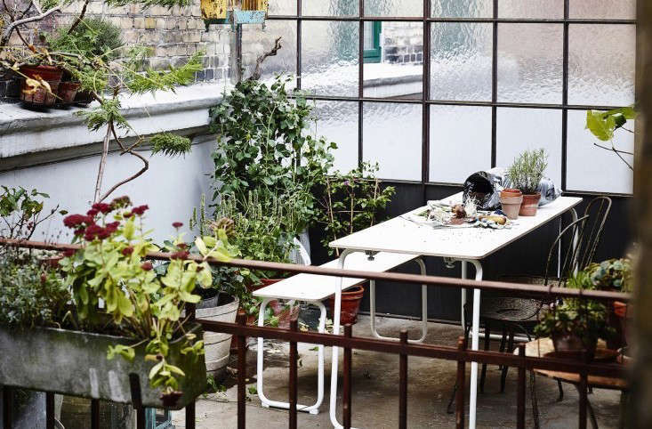 The Gardenista 100: Biergarten Tables - Gardenista