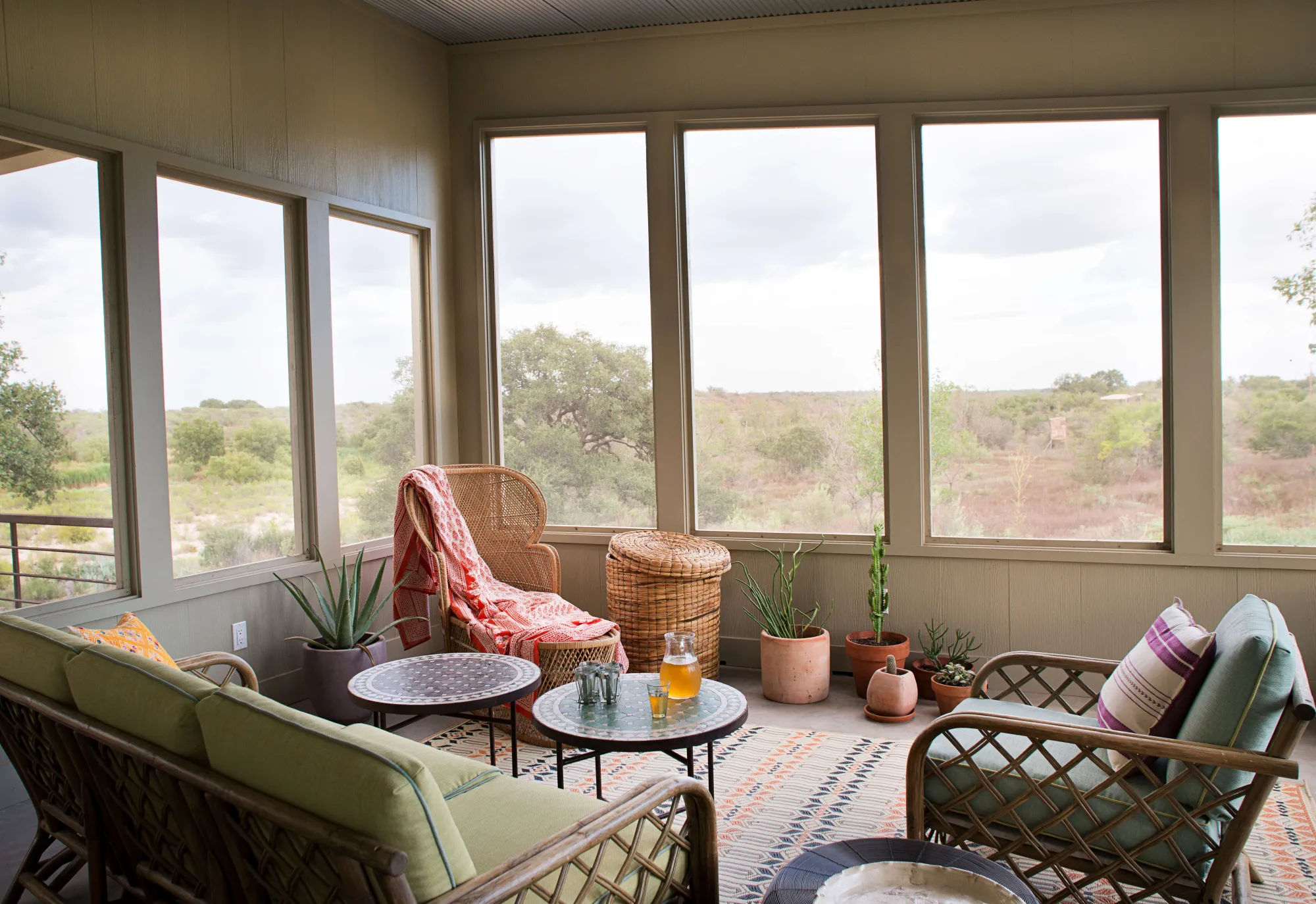 Steal This Look: A Bohemian Screened Porch in Texas - Gardenista