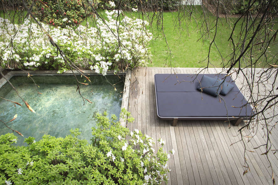 Made in Milan: Outdoor Furniture from Paola Lenti - Gardenista