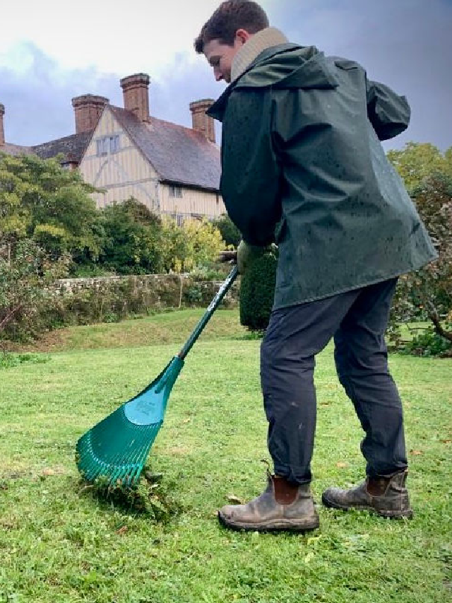 Blundstones The Best Work Boots for Gardeners Web Story Gardenista