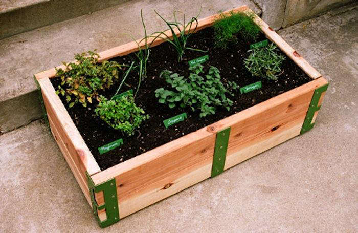 DIY:RaisedBedGardenKit-Gardenista