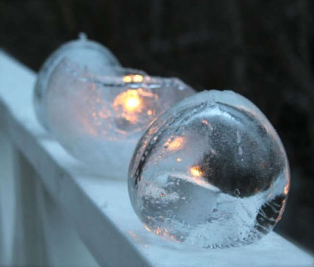 DIY:FrozenIceCandleHolders-Gardenista