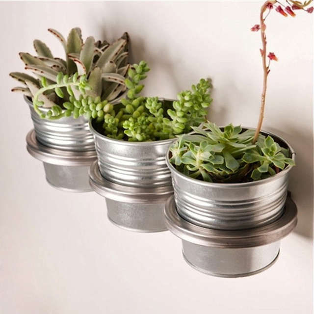 AWall-MountedPlanter,MadeinCalifornia-Gardenista