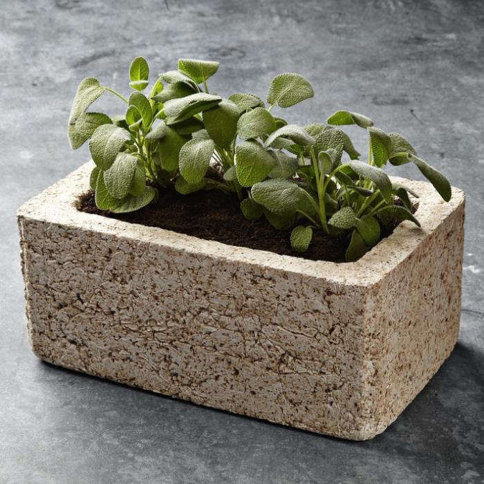 MoldedVolcanicPlanters-Gardenista