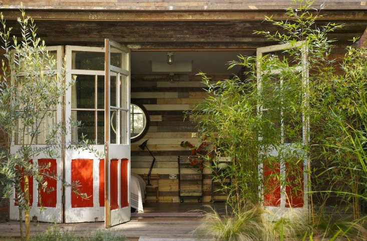 OutbuildingoftheWeek:ARomanticCabinHideaway-Gardenista