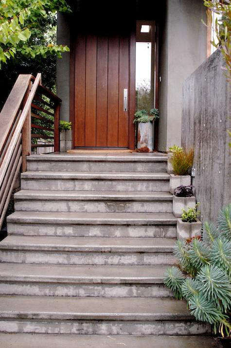 DIY:ConcreteBlockPlanters-Remodelista