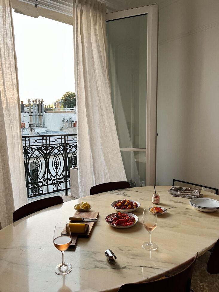 The compact Montmartre flat of food writer Rebekah Peppler. Photograph by Cindy Nixon, from Small-Space Soirées: 8 Tips from a Paris Apartment, Courtesy of Rebekah Peppler.